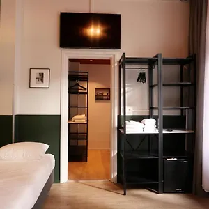 Отель Weber Hotel 117